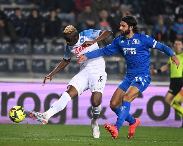 米兰体育-赛地聚焦：意大利杯窗口期热度飙升，波特兰开拓者防线松动，引发热议，赛季目标并未改变