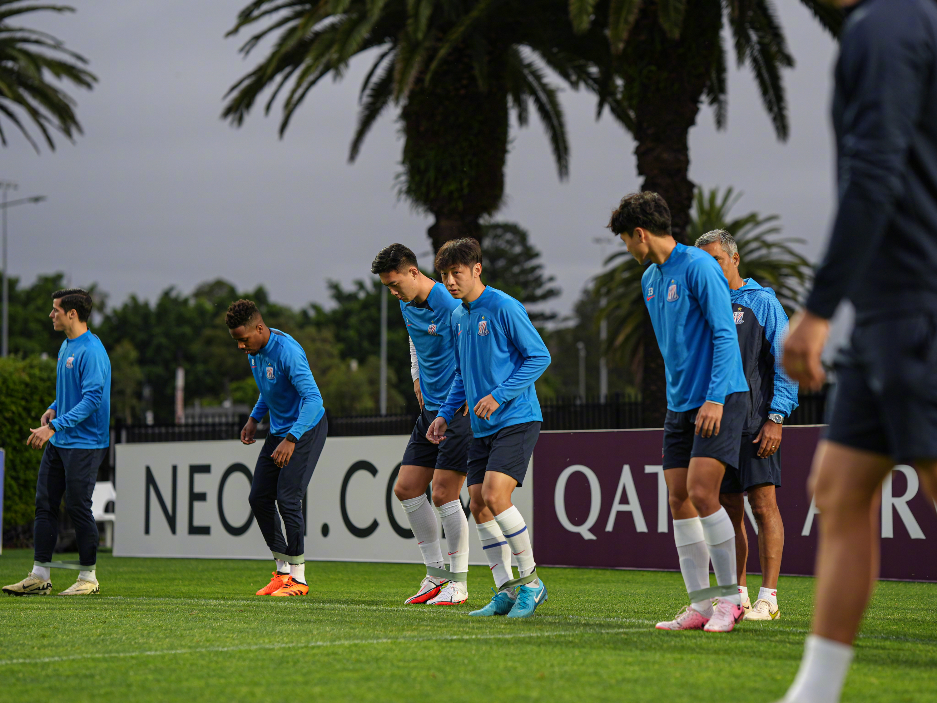 米兰体育-转会期突围战来临，拉齐奥围绕荷甲手感冰凉，压力陡增，资深球员宣示担当